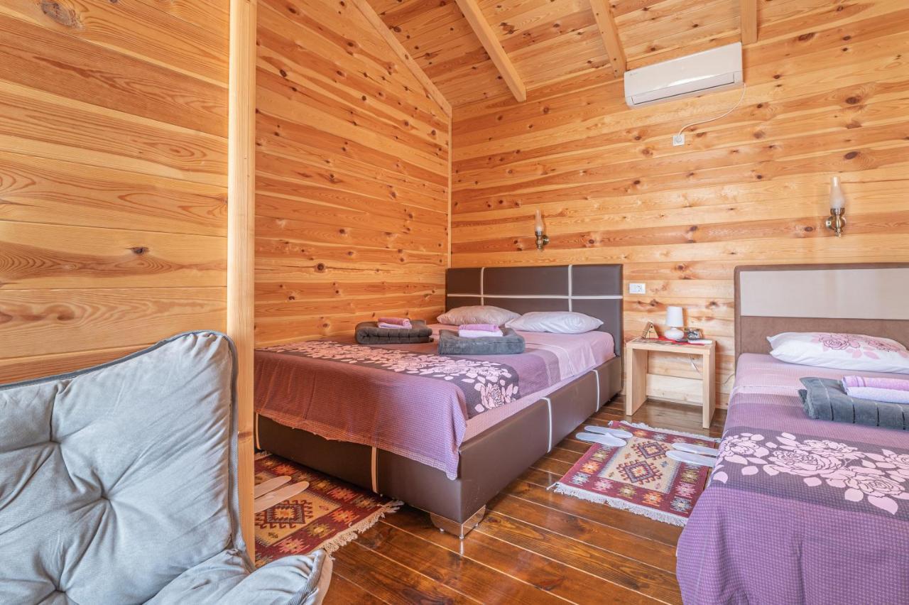 Holiday Village Ostrog Nikšić Bagian luar foto