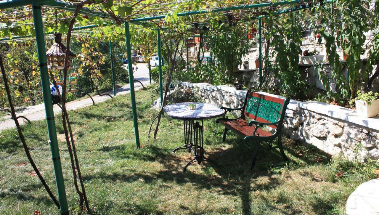 Holiday Village Ostrog Nikšić Bagian luar foto